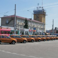 Новые Лады наверное для  "такси". :: Alexey YakovLev