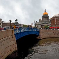 Синий мост на реке Мойке :: Сергей Карачин