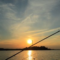 Озеро,рыбалка. :: Павел 