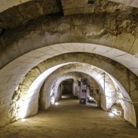 подземная 4-х км галерея замка Брезе (Breze) :: Георгий А