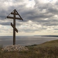 Крест на горе :: Александр Мингалев