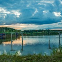 Холодный июньский вечер на озере! :: Вячеслав Трояновский