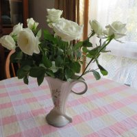 Белые розы в интерьере :: Natalia Harries