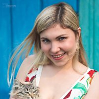 Девушка с котом :: Сергей Винтовкин