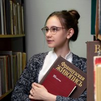девушка в библиотеке :: Ксения Григорьева