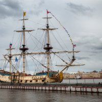 " Полтава" у Английской набережной в Петербурге :: Алексей Кошелев