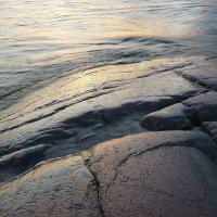 Закат на границе камня и воды :: Сергей Курников