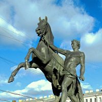 Конь с идущим юношей :: Сергей Карачин