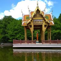 Тайландская зала со статуей Будды в Вест парке. Мюнхен :: Людмила В.