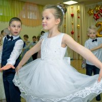 Выпускной бал в детском саду :: Дмитрий Конев