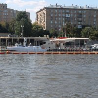 прогулка по Москве реке :: Горкун Ольга Николаевна 
