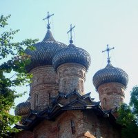 Каменная церковь Троицы с трапезной построена в 1557 г. :: Надежд@ Шавенкова
