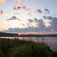 Выткался на озере алый свет зари... :: Галина Кан