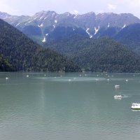 Красота озера Рица :: Татьяна Пальчикова
