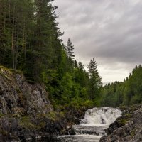 Карелия. Водопад Кивач. :: Иван Степанов