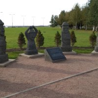 Каменные статуи "Дольхарбан" :: Алексей Чумаков