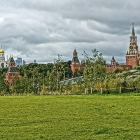 Вид на Кремль из Зарядья :: Алексей Виноградов