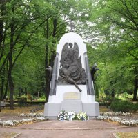 Братская могила павших в Освободительной войне 1918-1920. :: Елена Павлова (Смолова)
