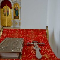 Крест  и библия. :: Михаил Столяров