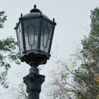 Новый фонарь в городе :: Зинаида Каширина