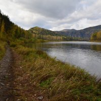 Осень в Сибири, река Мана :: Татьяна Соловьева