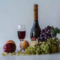 Вино и фрукты :: Нина Богданова
