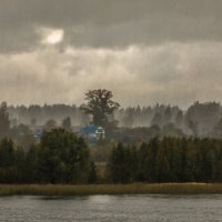 Осень -Волга.Ливни. :: юрий макаров