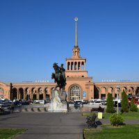 Армения... город Ереван. Здание  железнодорожного вокзала :: Galina Leskova