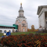 Свечная башня Борисоглебского монастыря :: Лидия Бусурина
