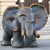 Австрия.. Вена.  Памятник  слонику  Сиси... :: Galina Leskova