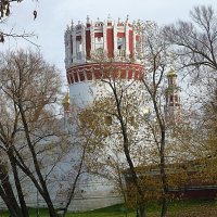 Башня монастыря :: Лидия Бусурина