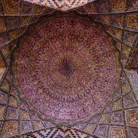 полная симметрия потолка Розовой Мечет, г. Шираз :: Георгий А