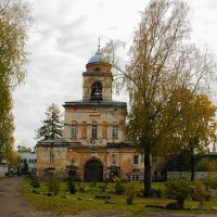 Тихвинский Введенский женский монастырь храм свв Екатерины и царицы Августы :: Сергей Кочнев