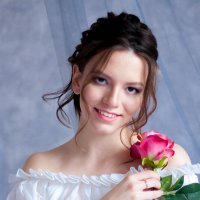 Она и роза (2) :: Ольга Рысева