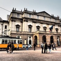 Оперный театр "Teatro alla Scala"  Милан Италия :: Alm Lana