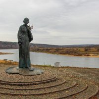 Памятник Марине Цветаевой в Тарусе. :: Виктор 