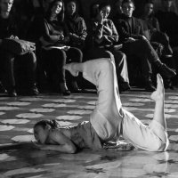 Танец :: Людмила Волдыкова