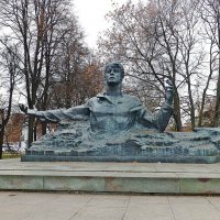 Памятник Сергею Есенину в Рязани :: Лидия Бусурина