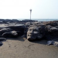 Черепаха и лицо Шивы на пляже Вагатор :: Vyacheslav Gordeev