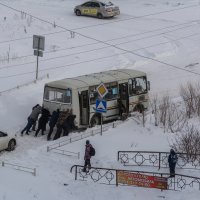 Денег нет, но вы держитесь. :: Виктор Иванович Чернюк