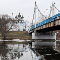 Вполне весенний пейзаж в декабре, в Ярославле :: Николай Белавин