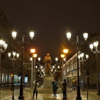 Памятник Гоголю :: Валентина Папилова