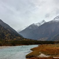 Махарское ущелье :: Александр Богатырёв