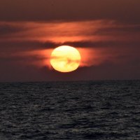 Морской закат! :: Валерий Подорожный