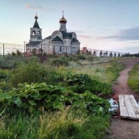 Вечерняя тропинка к церковке... :: Андрей Хлопонин