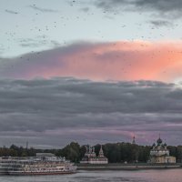 Осень -Волга. Углич. :: юрий макаров