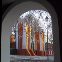 боковые ворота усадьбы Михалково :: Тарас Золотько