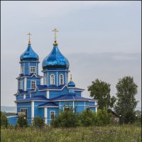 Храм в селе Нероновка :: Александр Тарноградский