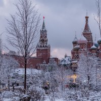 Новогодняя Москва. Вид на Кремль из Зарядья. :: Надежда Лаптева