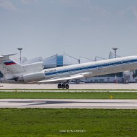 Взлёт флагмана отечественной авиации - Ту-154М из международного аэропорта Платов :: Erik 